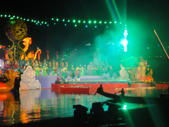 Local performers on the Perfume River