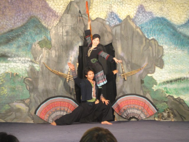 Local Hmong dance performance