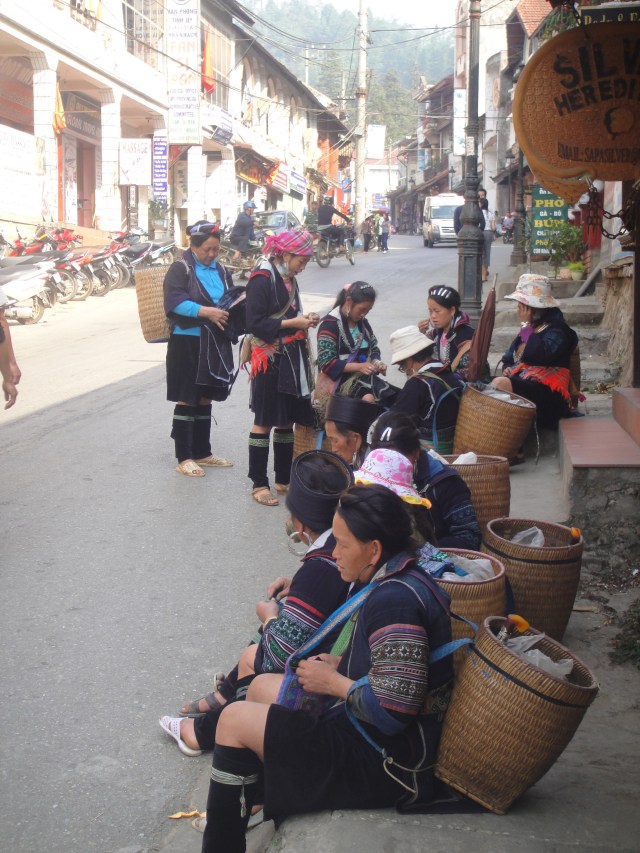 Black Hmong on the streets of Sapa