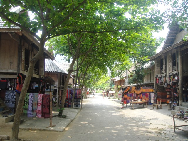 The quiet streets in Mai Chau