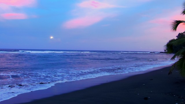 The moonrise over the Pacific