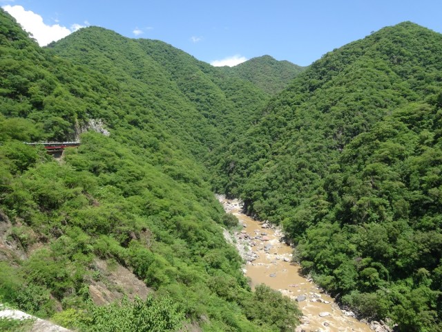 With such a winding path, often we could catch the front of the train from our vantage point at the rear...