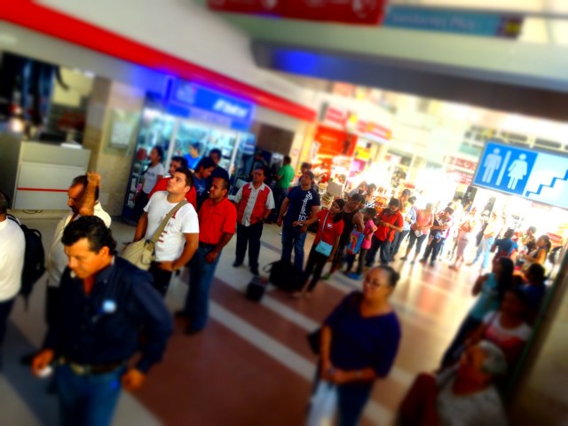 45 minute queues… a lot of people keen to leave?