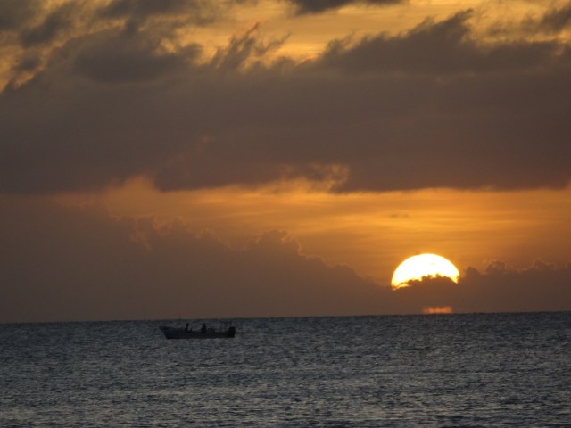 At the Split, the sun sets on another Caulker of a day…