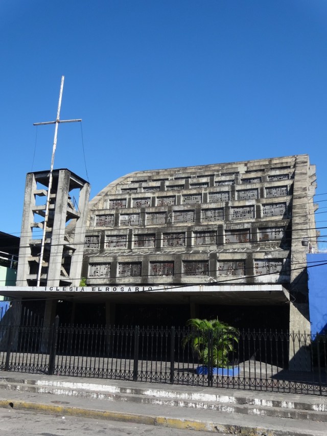 Iglesia El Rosario, with all the charm of a multi-level carpark