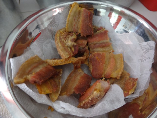 Chicharrón! Fried, Porky goodness...