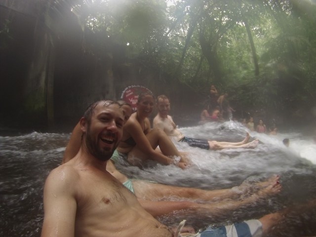 Hanging with Faye & Chris in hot waters and cold rains