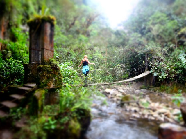 Crossing the river by means of one of the several bridges