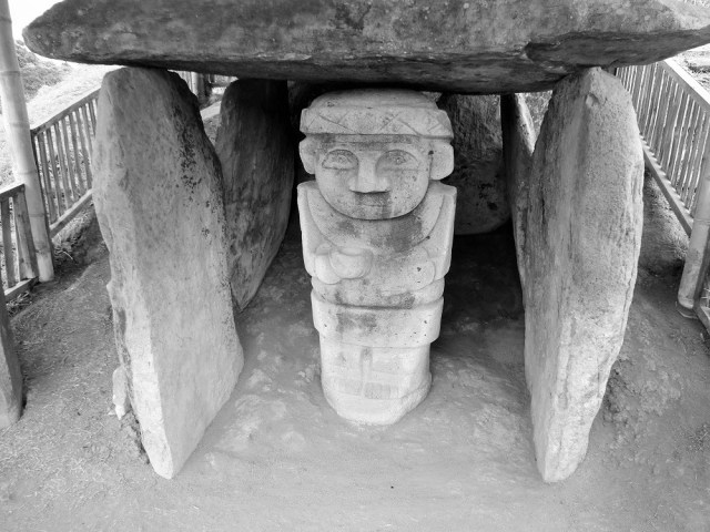 Inspecting the tombs at Alto de los Idoles