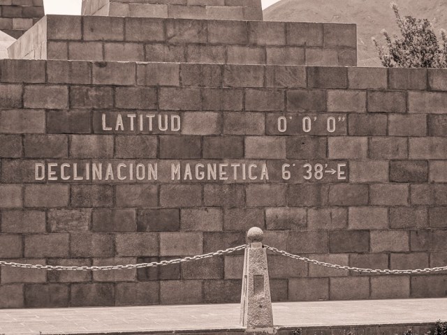 Marking the fattest part of the Earth at 0' Longitude