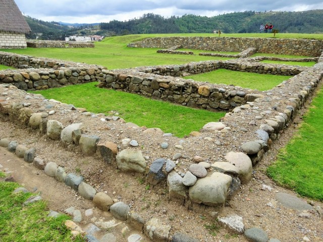 Our 1st Incan ruins - The ancient city of Tomebamba