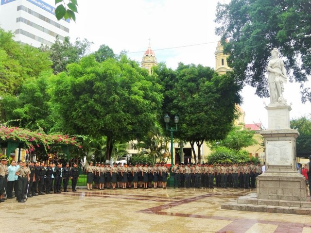 A day of ceremony in Piura’s main plaza