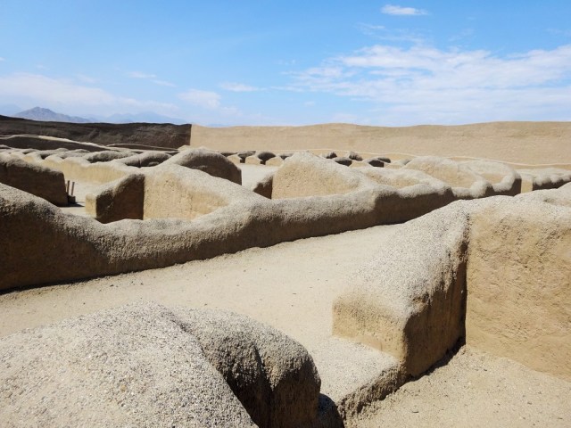 The colours of Chan Chan: Sand & blue