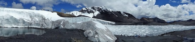 The stunning Pastoruri Glacier in almost all its glory! (Click on image to enlarge)