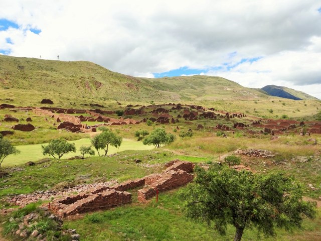 The expansive Wari site of Pikillaqta