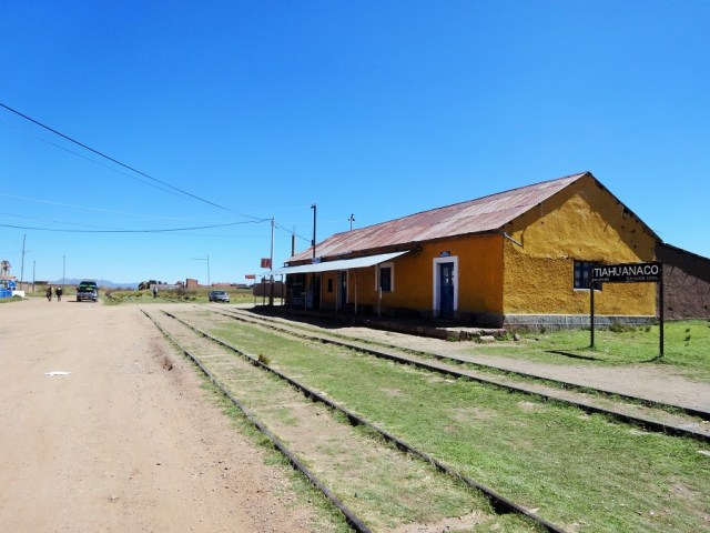 Abandoned as a station, now occupied by an overpriced ticket office
