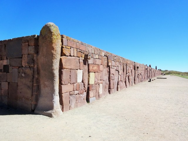 Walking the fringes of the temple complex known as Kalasasaya