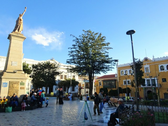 The sun fights to provide warmth in the cool Plaza de Armas