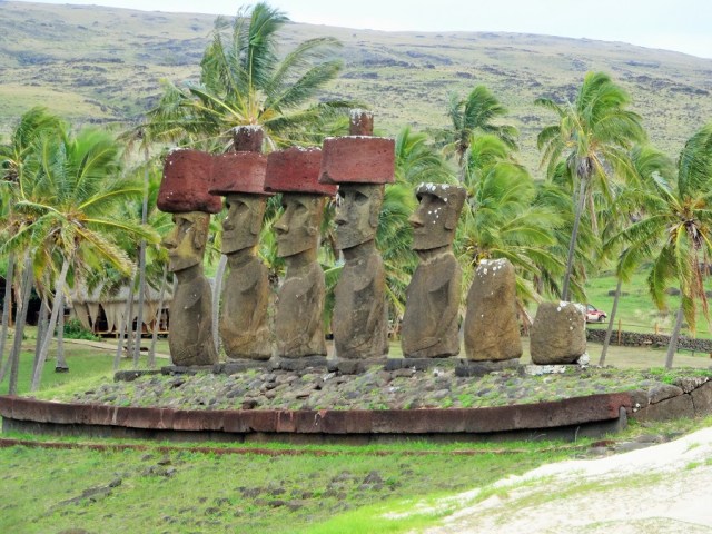 Kicking off our morning at Anakena, the only beach on Isla de Pascua