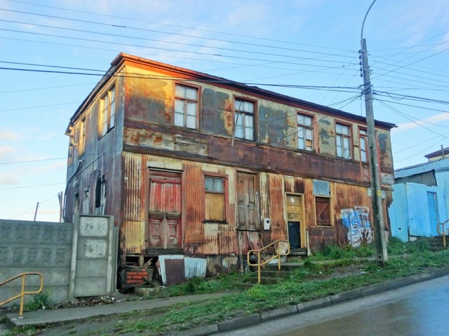 Looking a little like the frontier town that it is...