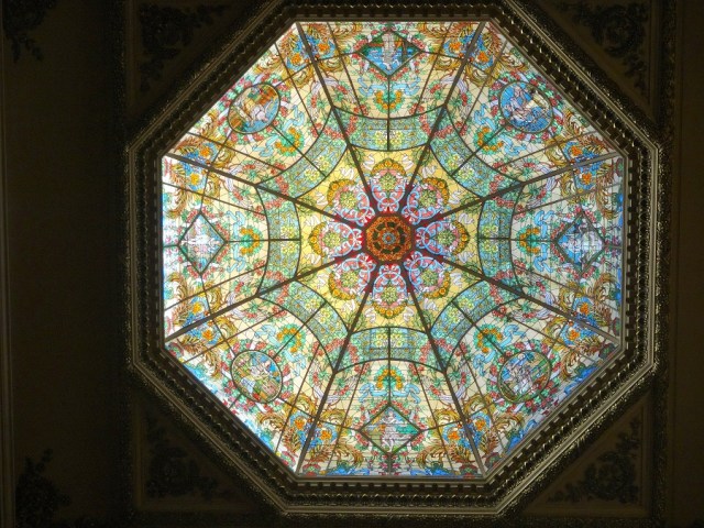 An incredible ceiling of colour!