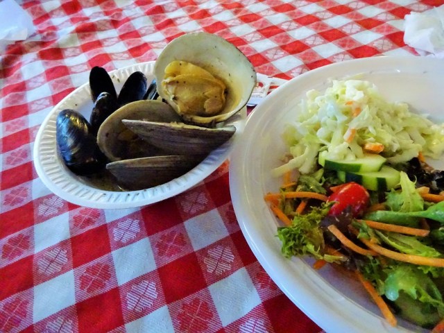 Time to tuck into our clams!